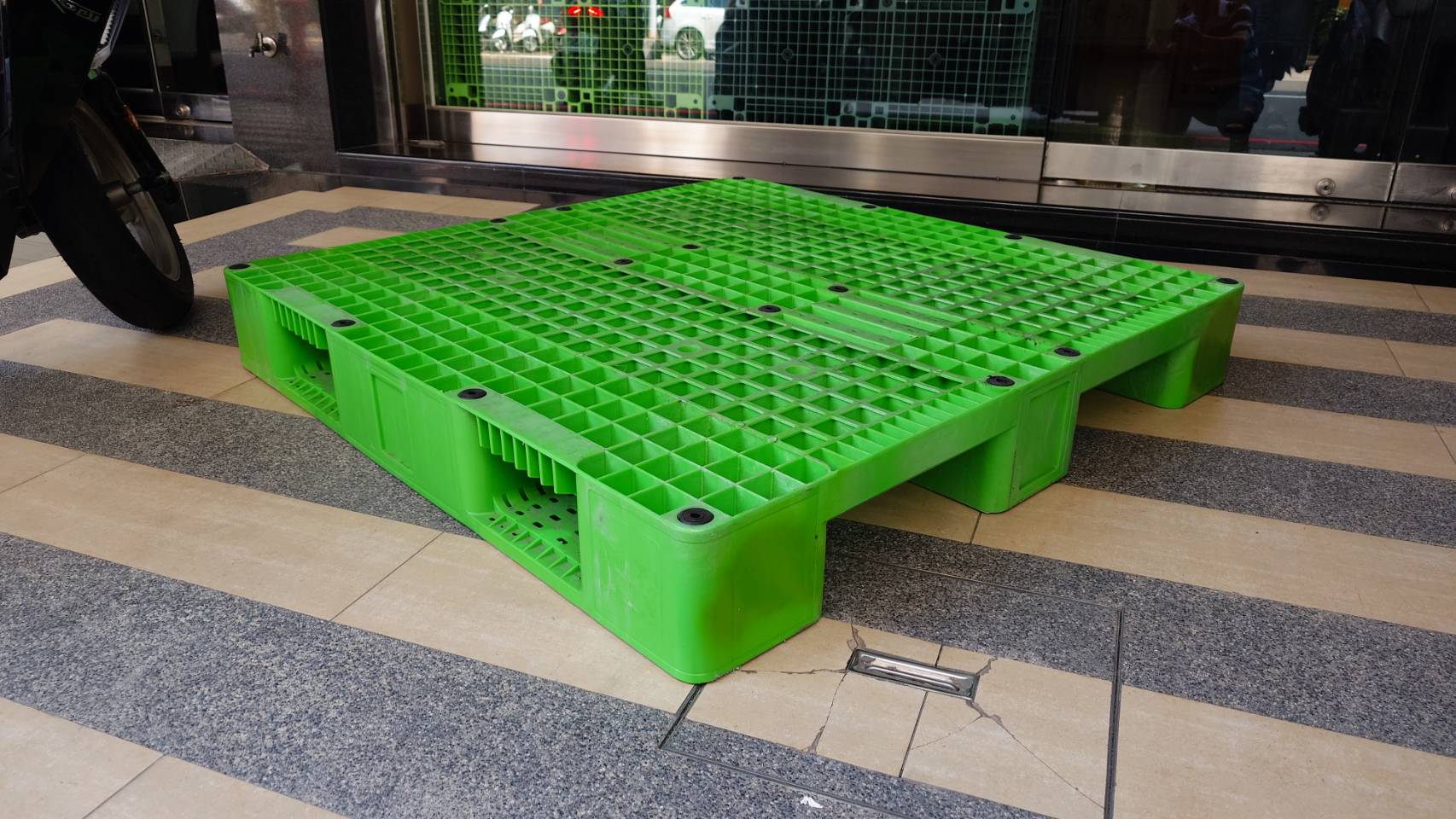 120*120*17網狀【川字重型】